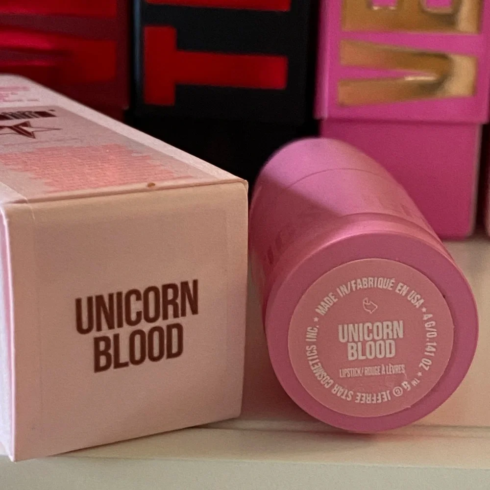 💎 Jeffree Star Velvet Trap Lipstick  ~ Unicorn Blood Full-Size New In Box